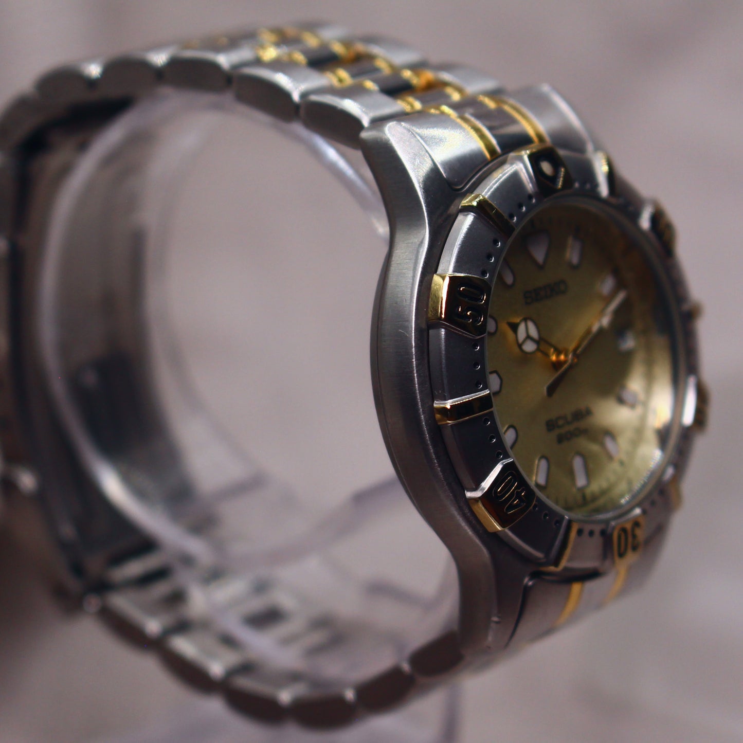 Seiko Scuba 200m Two-Tone Diver Watch Textured Dial - 7N35-6010 - 2003