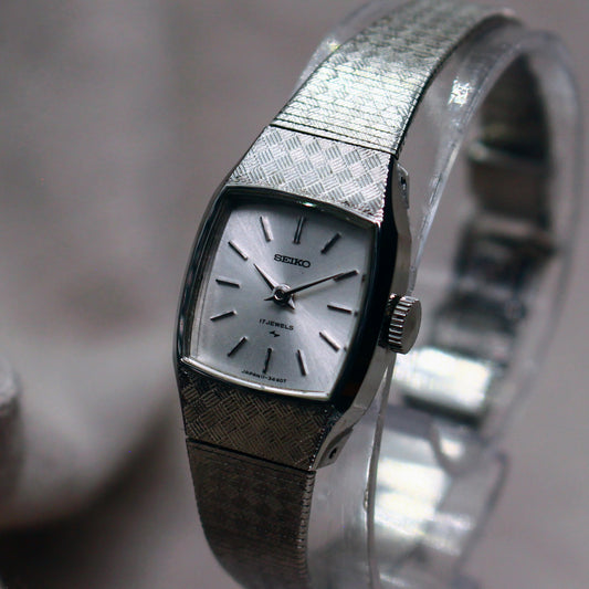 Vintage Seiko Manual Wind Womens Watch - 11-4210 - 1974
