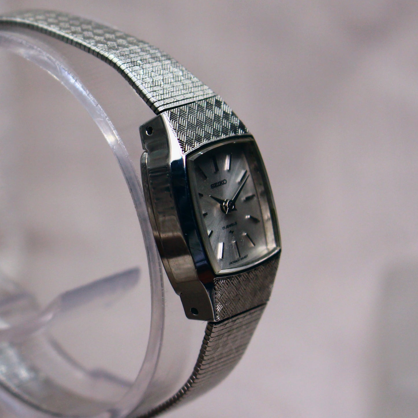 Vintage Seiko Manual Wind Womens Watch - 11-4210 - 1974