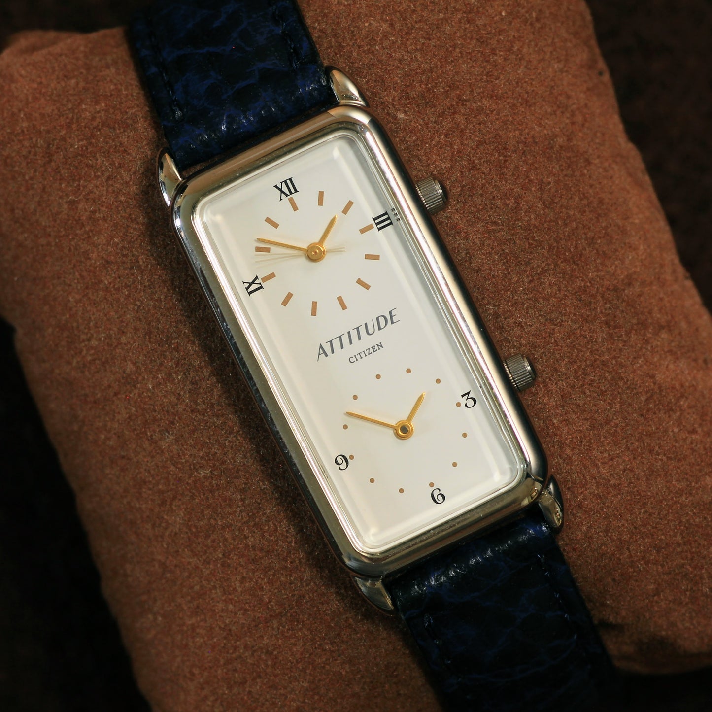 Vintage Citizen Attitude Silver Dual-Dial Unisex Travel Watch - GMT-ish