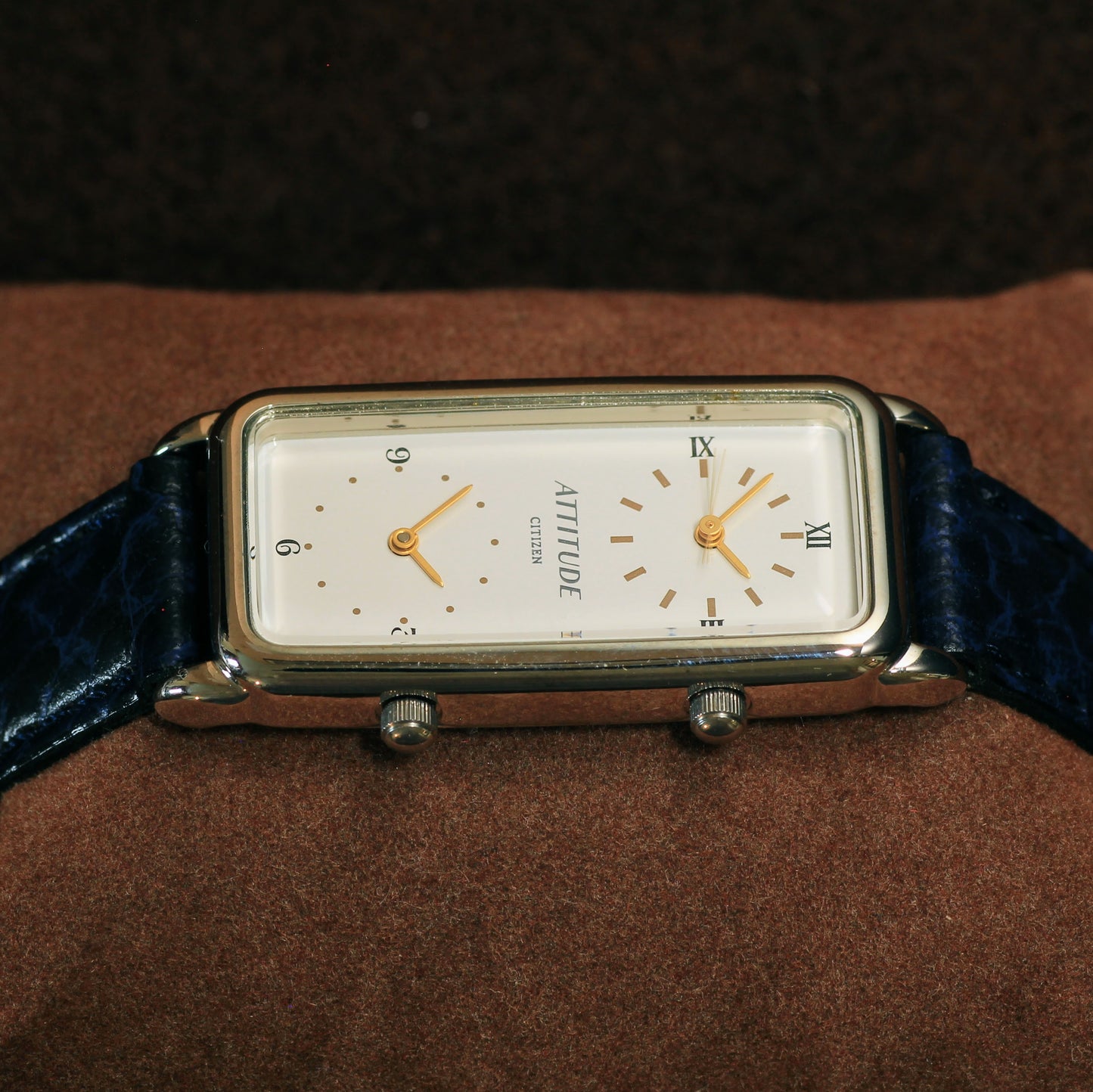 Vintage Citizen Attitude Silver Dual-Dial Unisex Travel Watch - GMT-ish