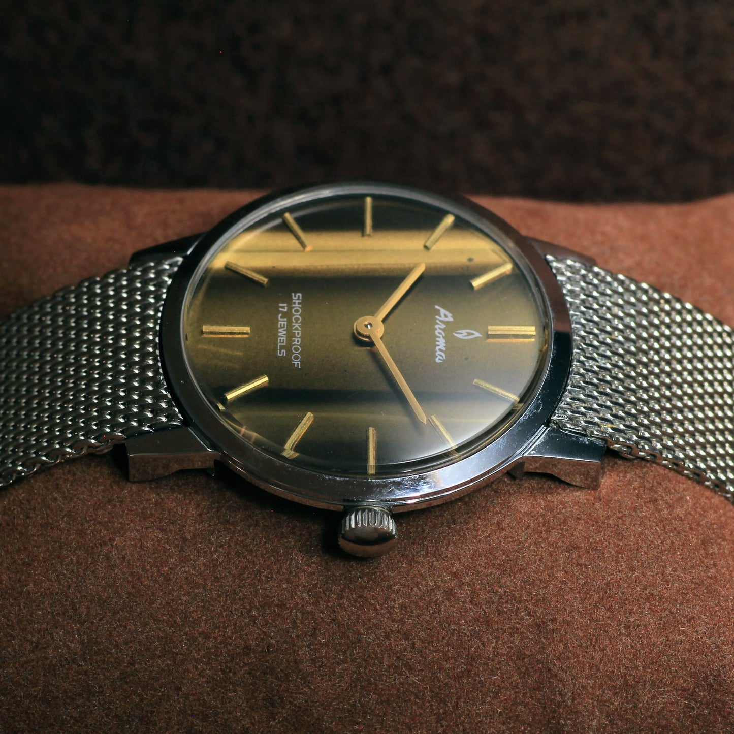 Vintage Aroma Swiss Manual Mens Watch - Green Dial - Mesh Bracelet