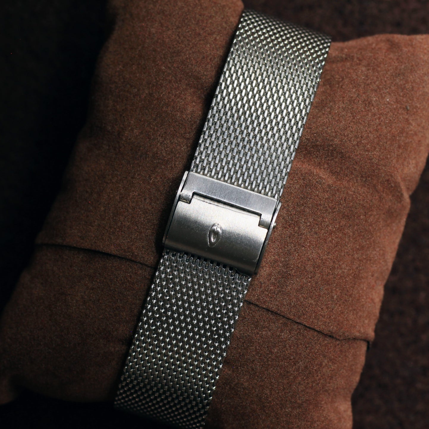 Vintage Aroma Swiss Manual Mens Watch - Green Dial - Mesh Bracelet