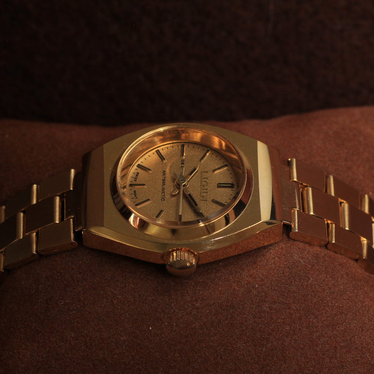 Vintage Ligin De Luxe Swiss Womens Dress Watch - Hong Kong Assembled