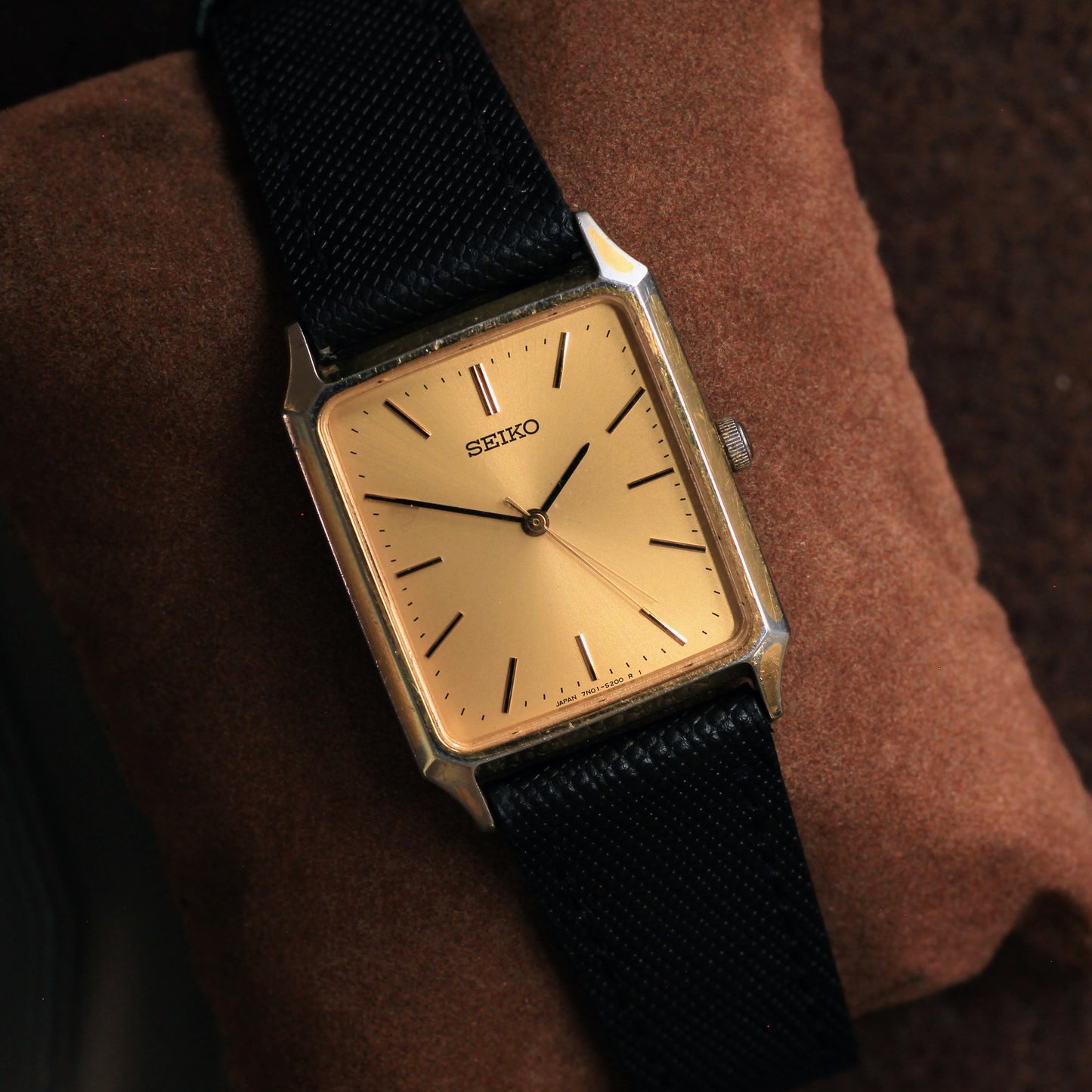 Vintage Seiko Spirit Gold Tank Mens Dress Watch - 7N01-5180 - 1995