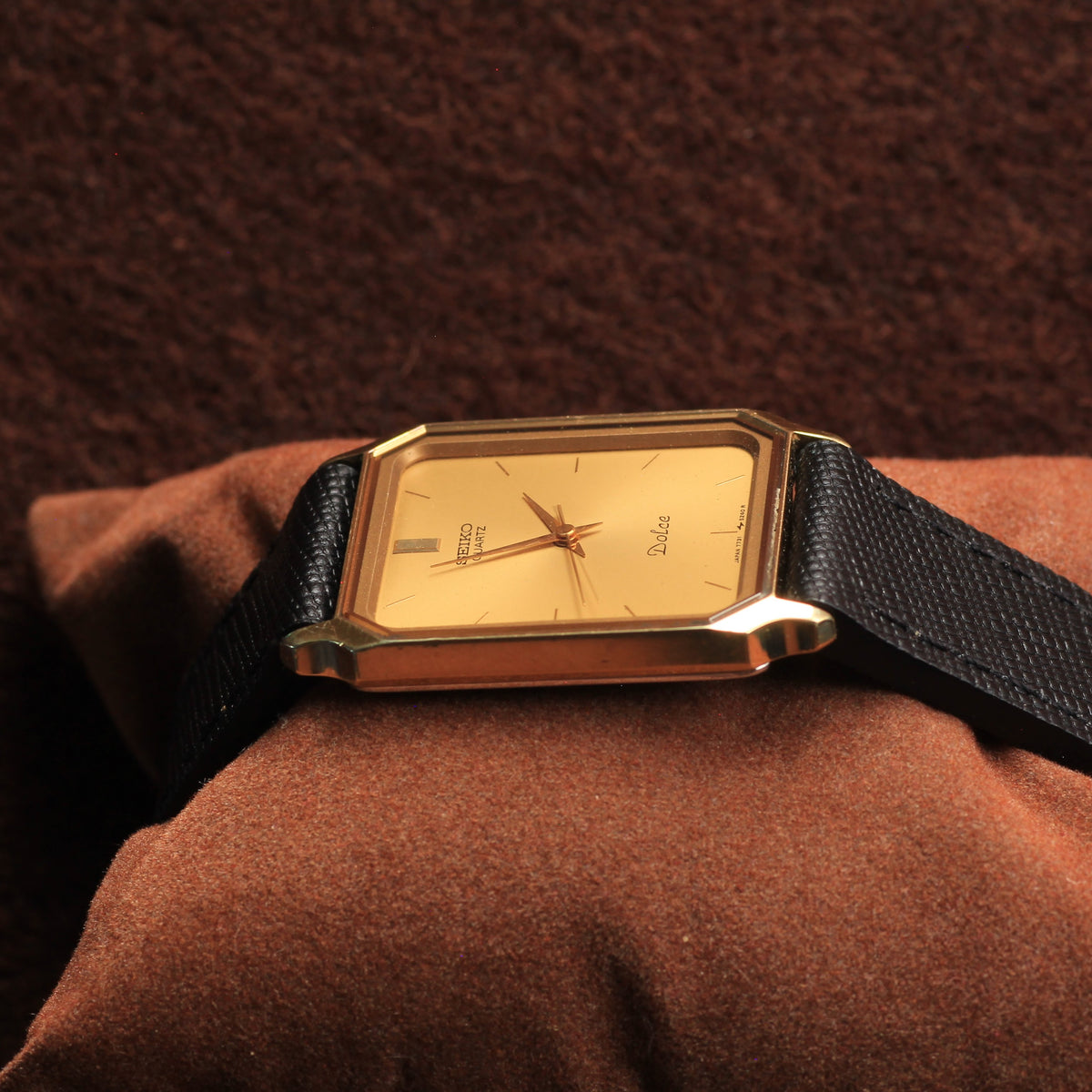 Vintage Seiko Dolce Ultra-Thin Gold Tank Mens Watch - 7731-5210 - 1986