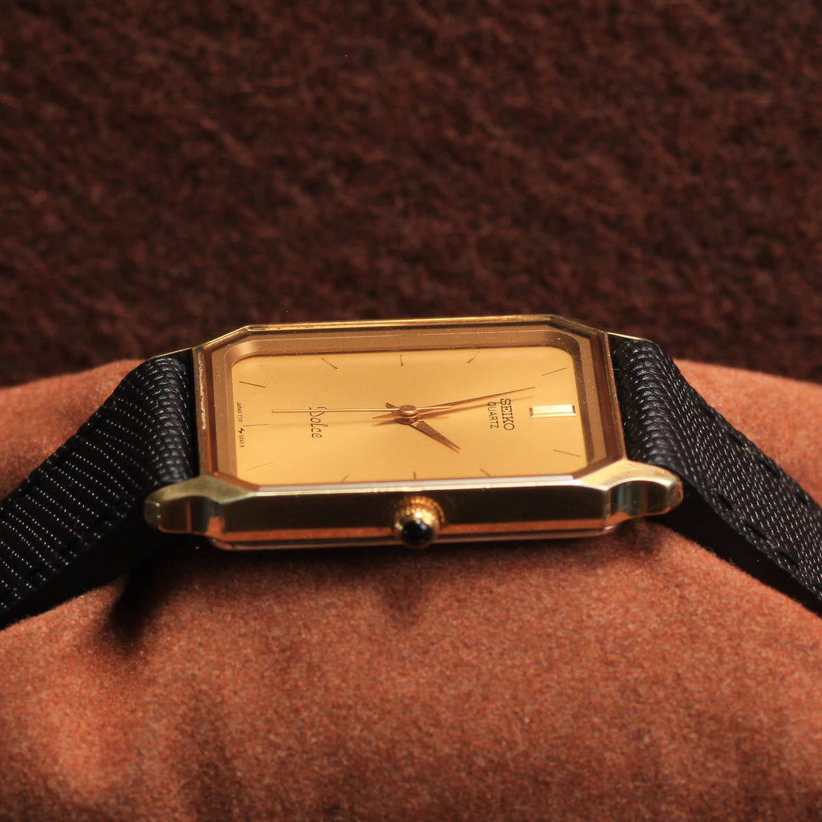 Vintage Seiko Dolce Ultra-Thin Gold Tank Mens Watch - 7731-5210 - 1986