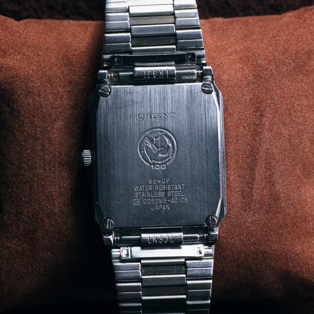 Vintage Orient Swimmer 100 Mens Dive Watch - C252M5-49 - 1985