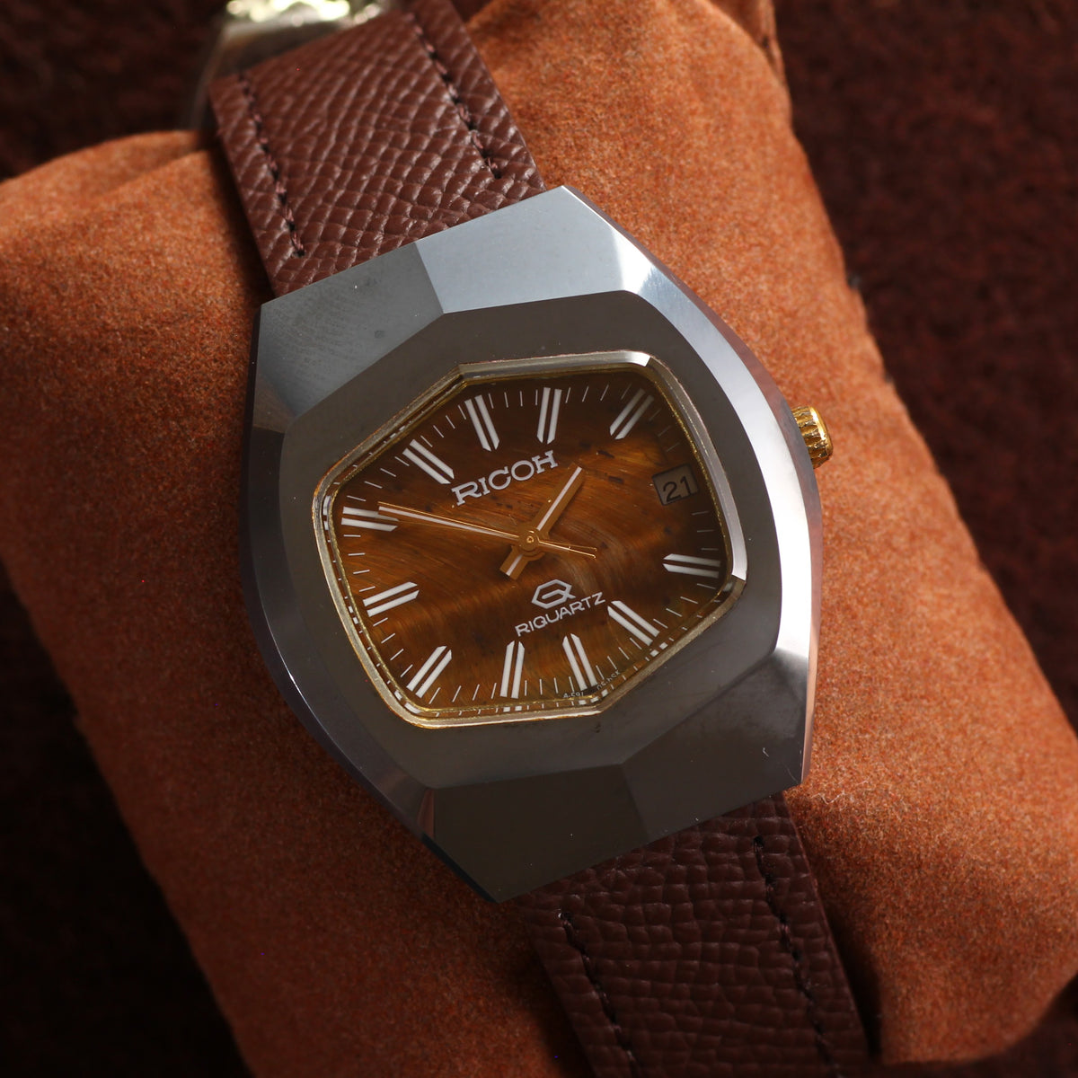 Vintage Ricoh Riquartz Tiger's Eye Mens Dress Watch - Cushion Case - 1978