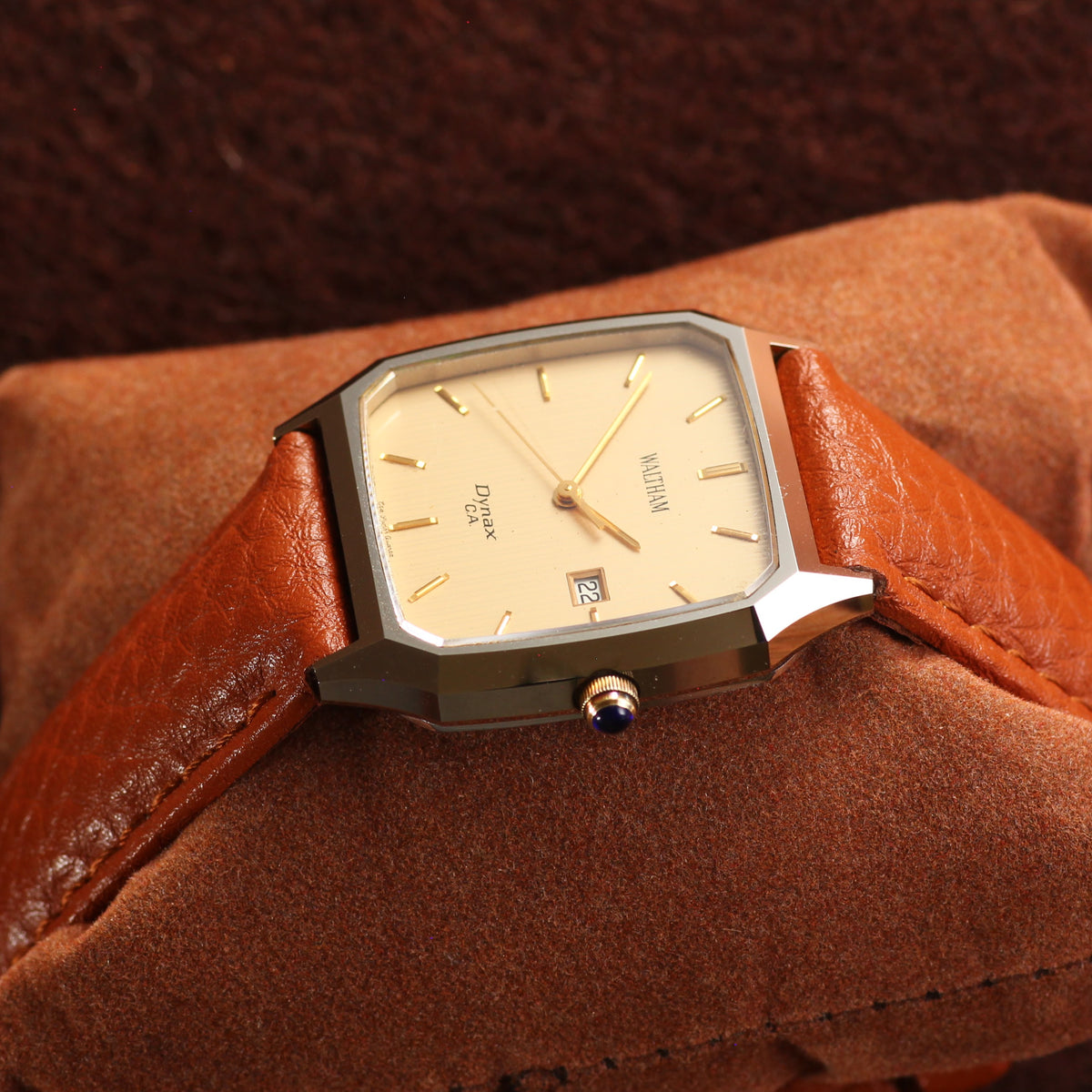 Vintage Waltham Dynax C.A. Swiss Quartz Mens Tank Watch - 1978