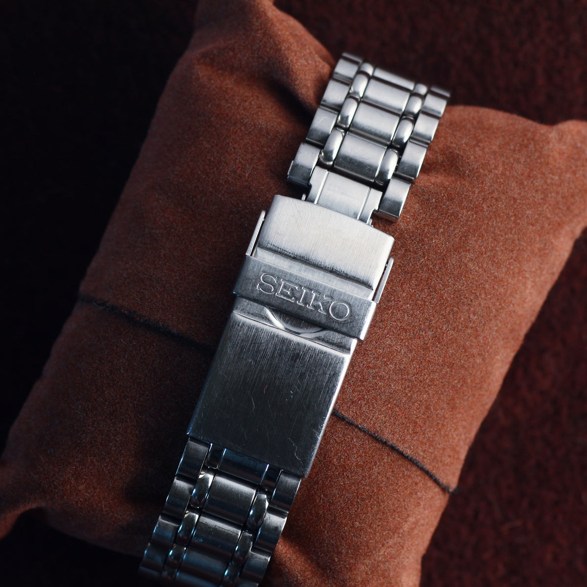 Seiko Scuba 200m silver dial dive watch 7N35-6000, view 4