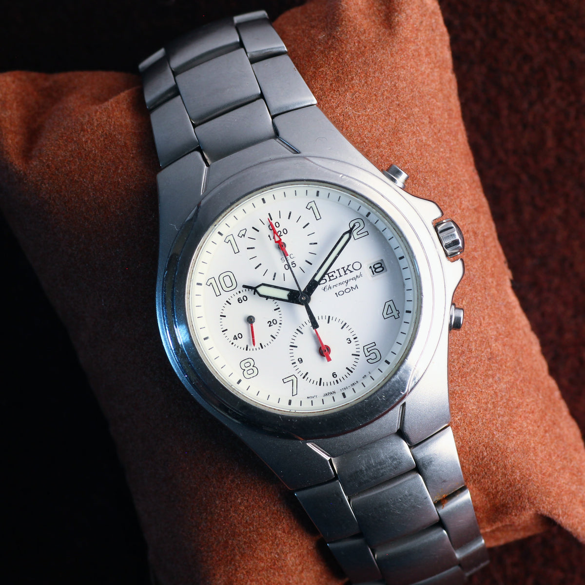 Seiko 7T92 chronograph white dial mens watch, view 1