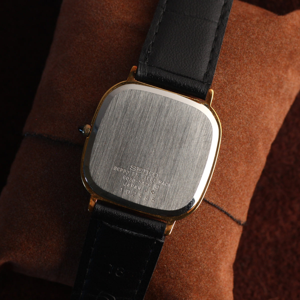 Seiko Dolce gold cushion dress watch 6030-5420, view 5