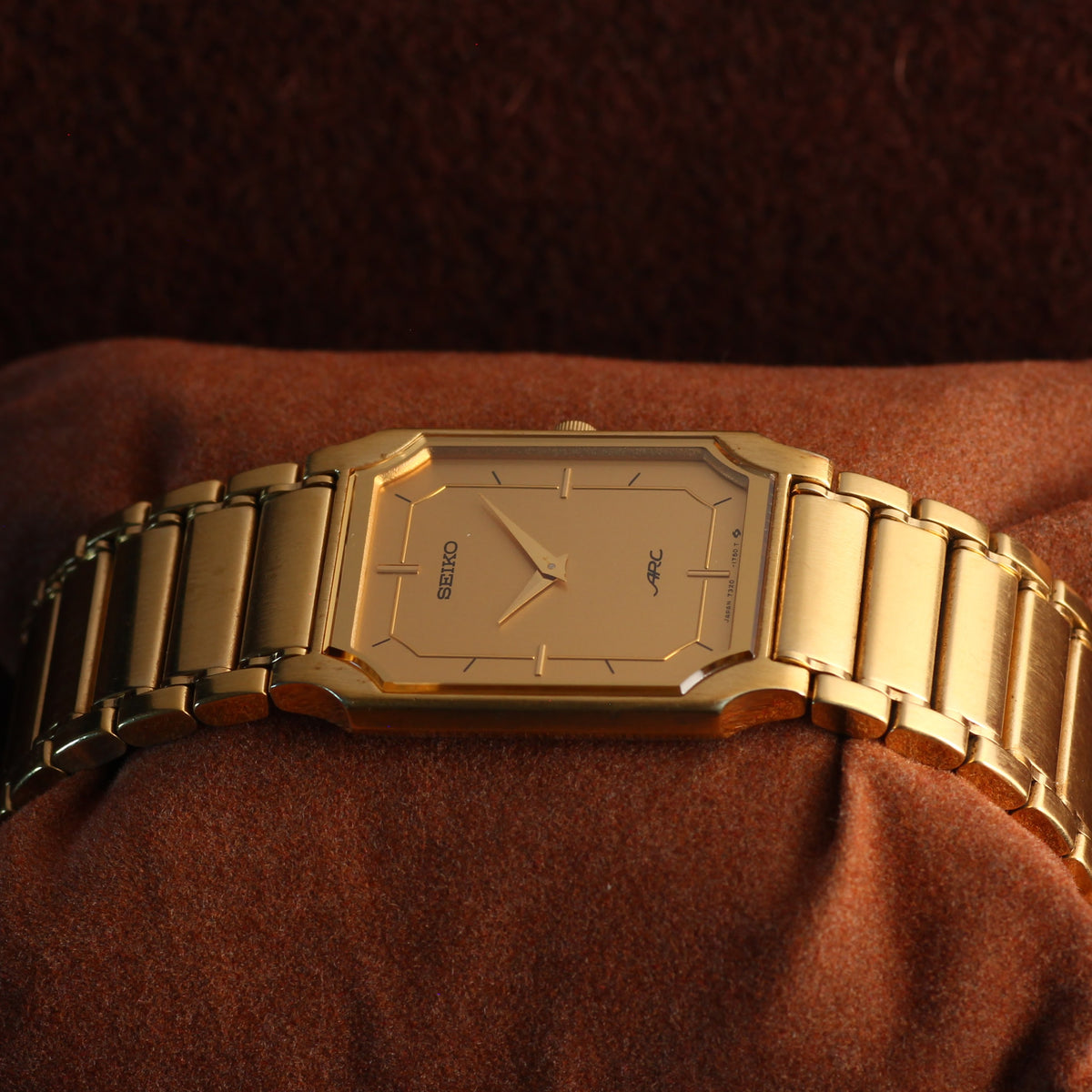 Seiko ARC ultra-thin gold dress watch 7320-6460, view 3