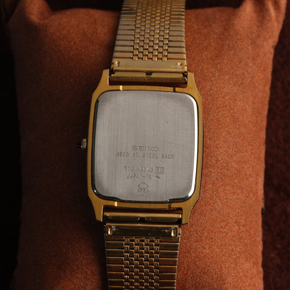 Seiko Dolce NSCG gold mesh dress watch 7731-5040, view 5