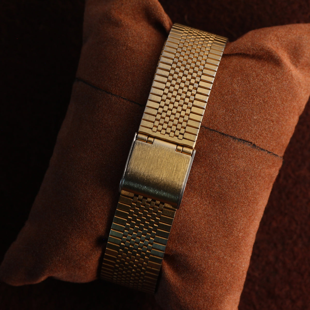 Seiko Dolce NSCG gold mesh dress watch 7731-5040, view 4