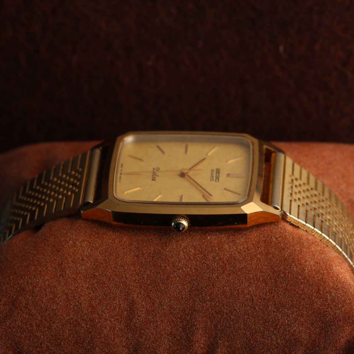 Seiko Dolce NSCG gold mesh dress watch 7731-5040, view 3