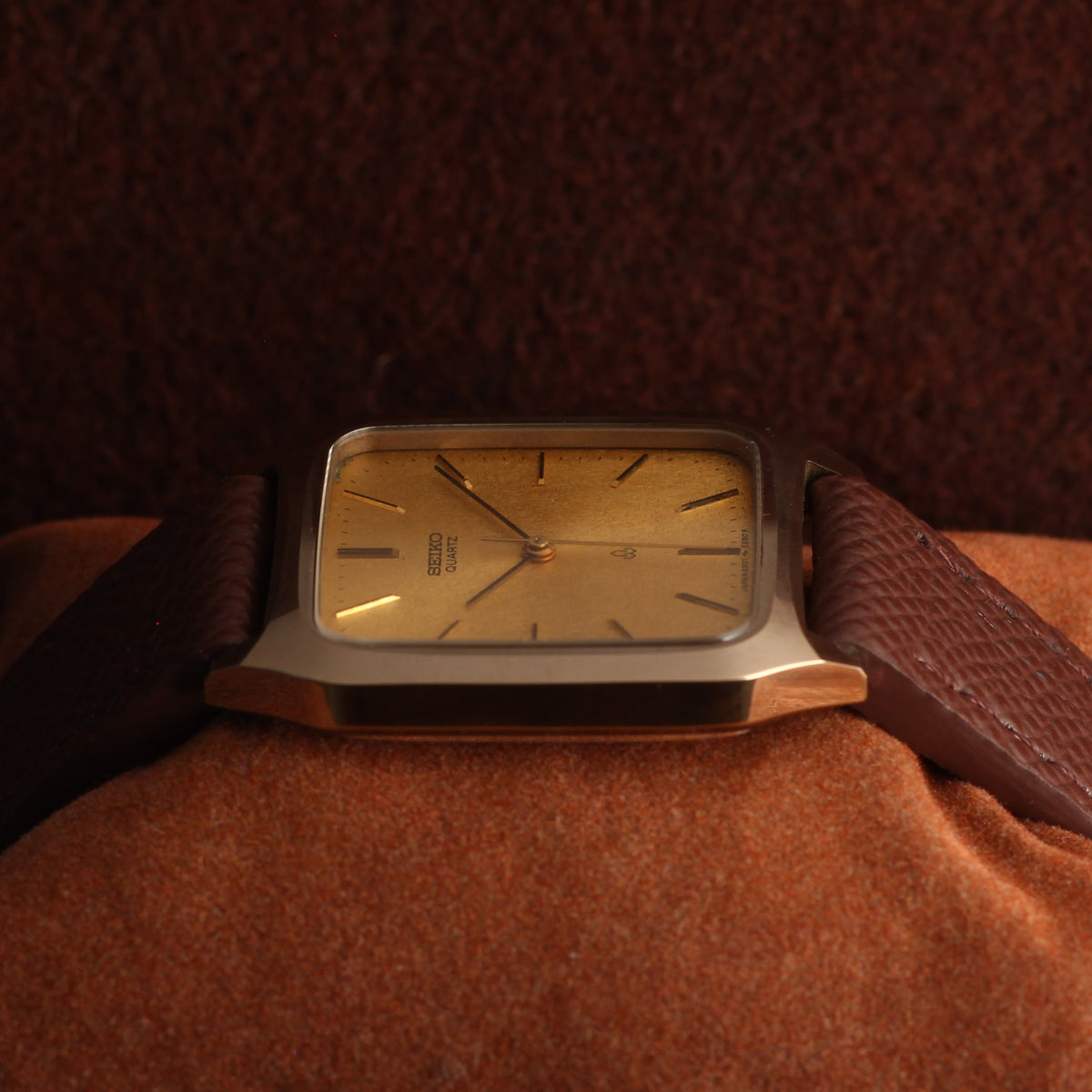 Seiko Dolce NSAG gold dress watch 5931-5260, view 3