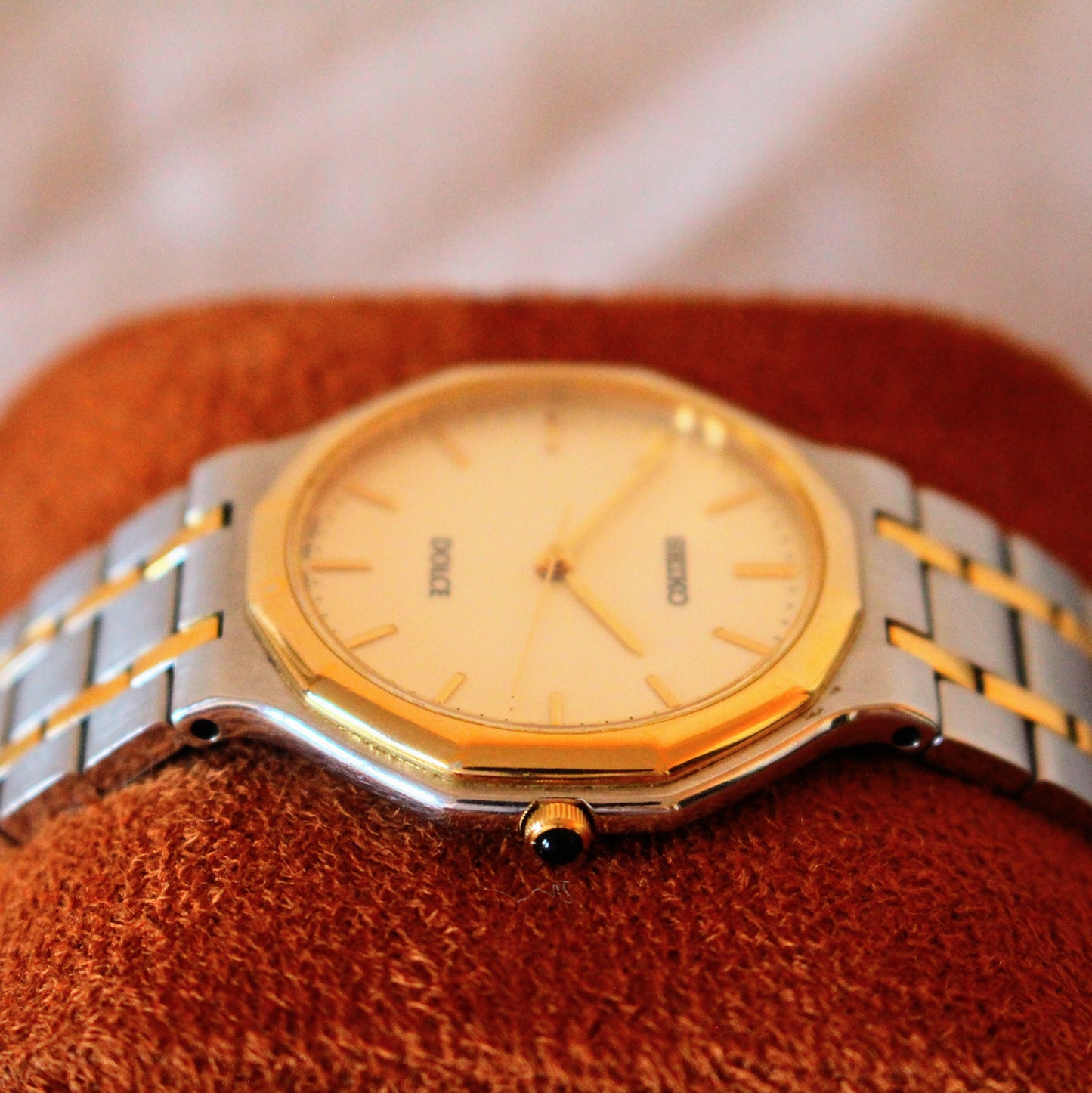Superb Seiko Dolce Two Tone Quartz Dress Watch Textured Dial - 1993 - 5E31-6E30