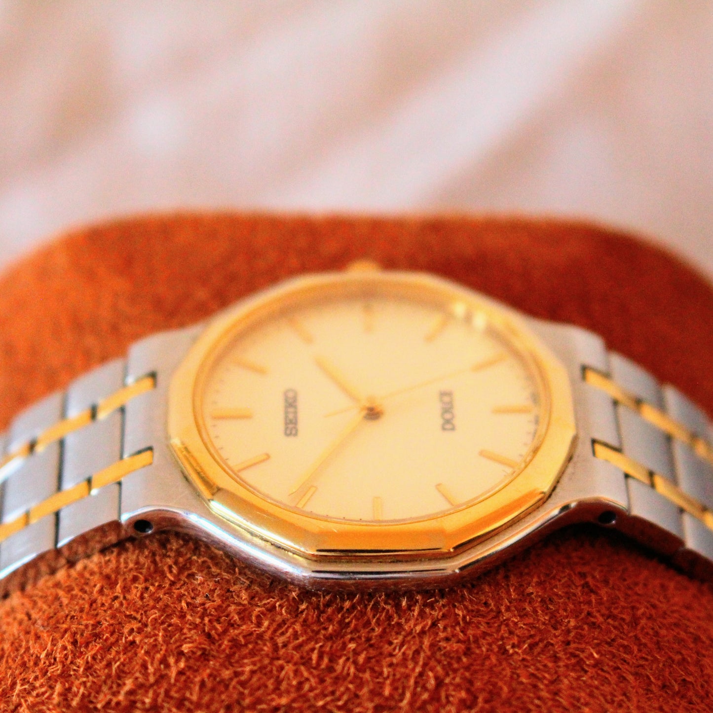 Superb Seiko Dolce Two Tone Quartz Dress Watch Textured Dial - 1993 - 5E31-6E30