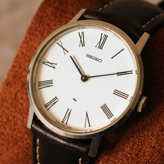 Seiko Chariot Thin Manual Wind Roman Numeral Dress Watch - 1975 - 2220-0430