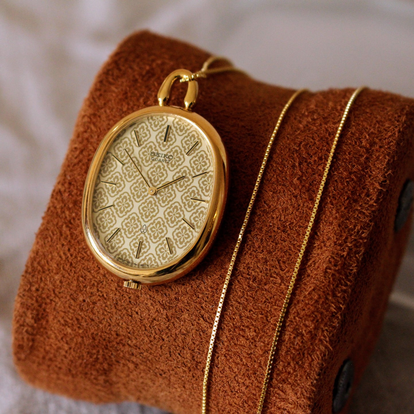 Vintage Seiko Gold Clover Patterned Watch Necklace - Fully Working! - 1979