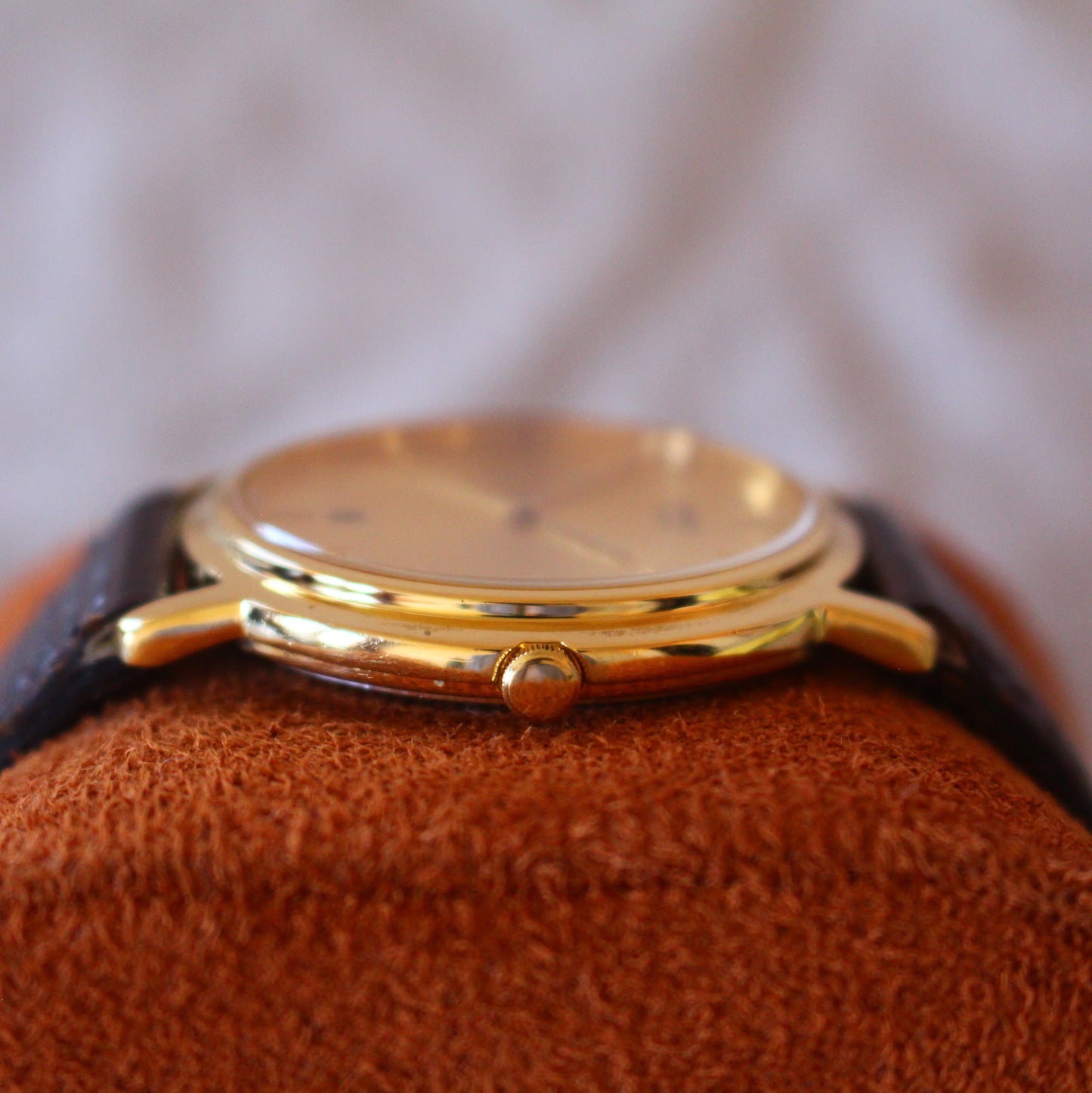 Neo-Vintage Seiko Quartz Gold Dress Watch Textured Dial - 2002 - 7N29-8080