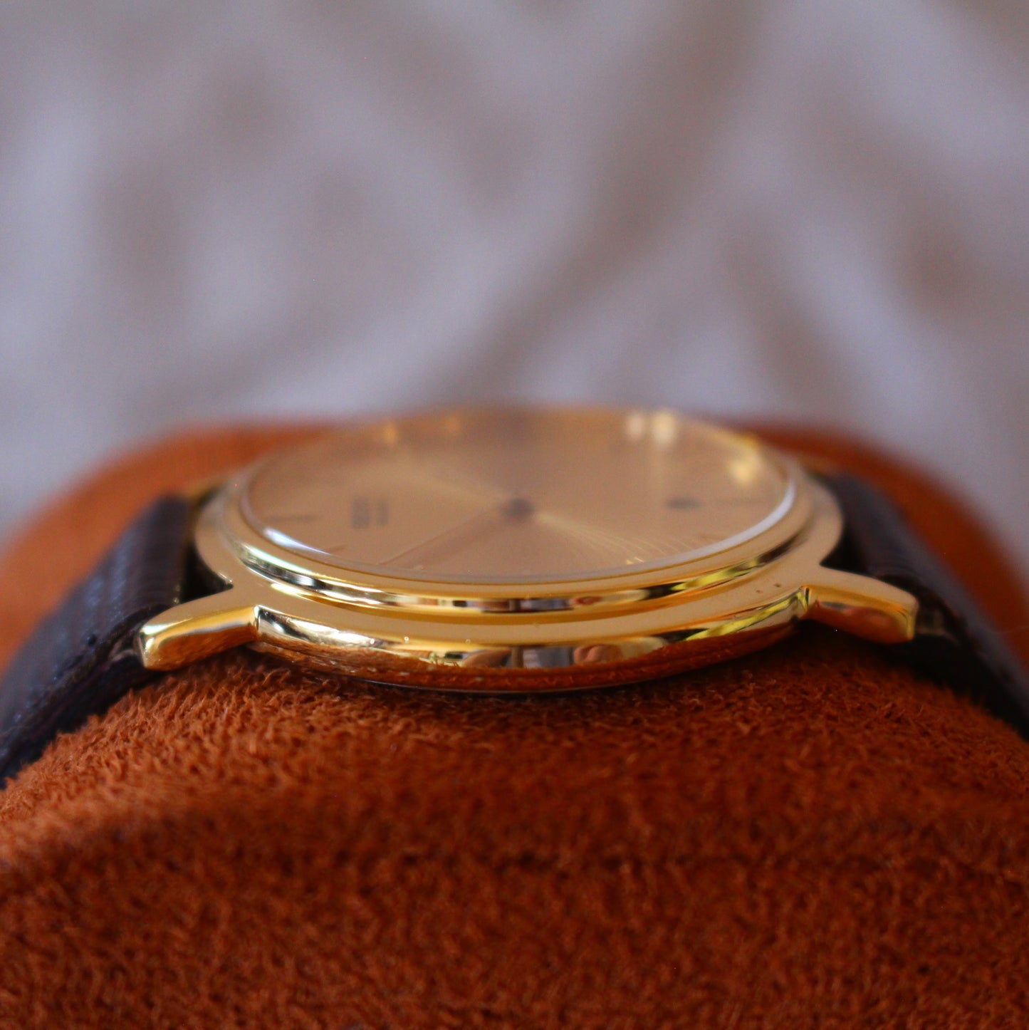 Neo-Vintage Seiko Quartz Gold Dress Watch Textured Dial - 2002 - 7N29-8080
