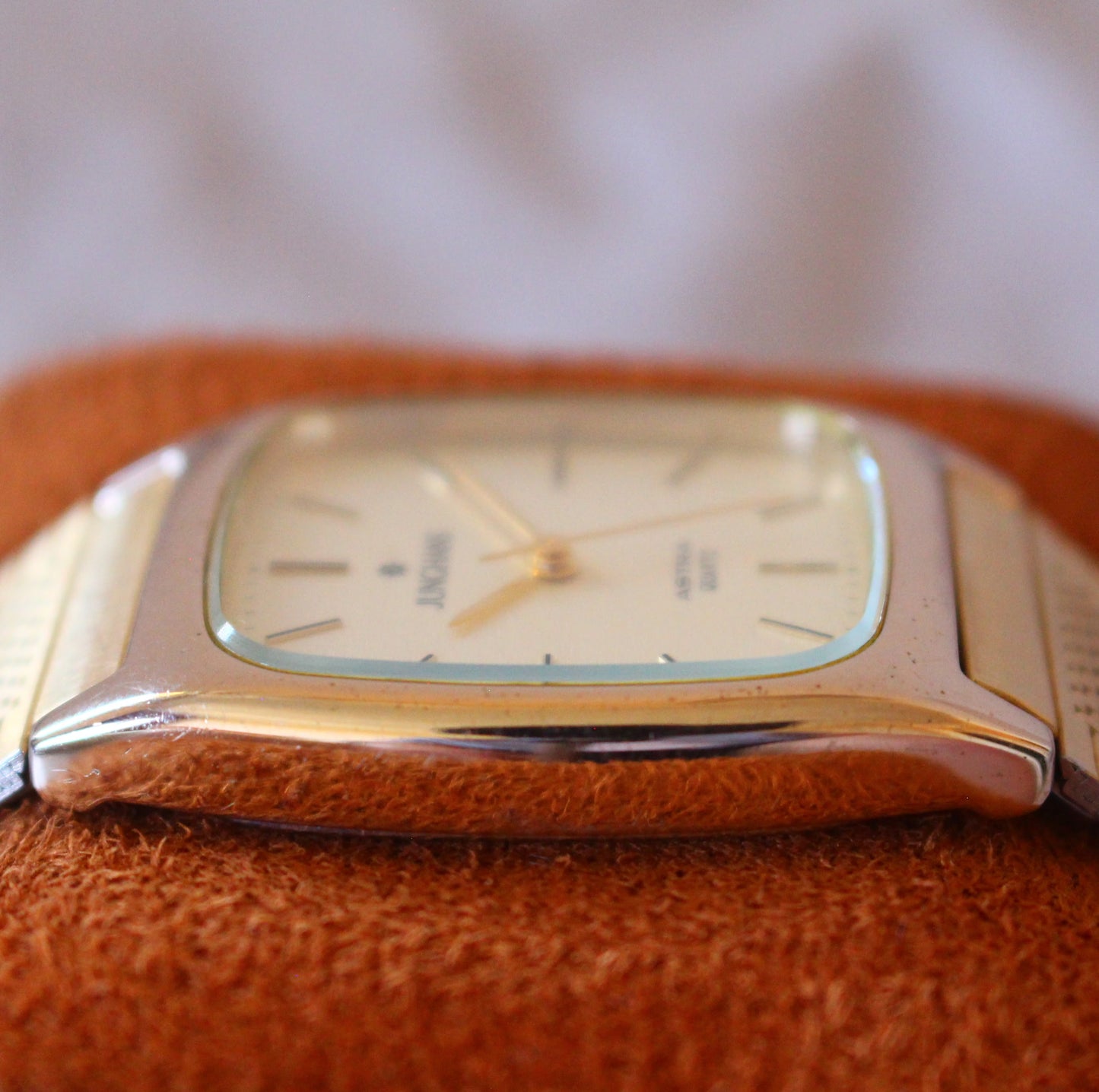 Vintage 80s Junghans Astra German Quartz Dress Watch - 80s - 9GM5W4-40