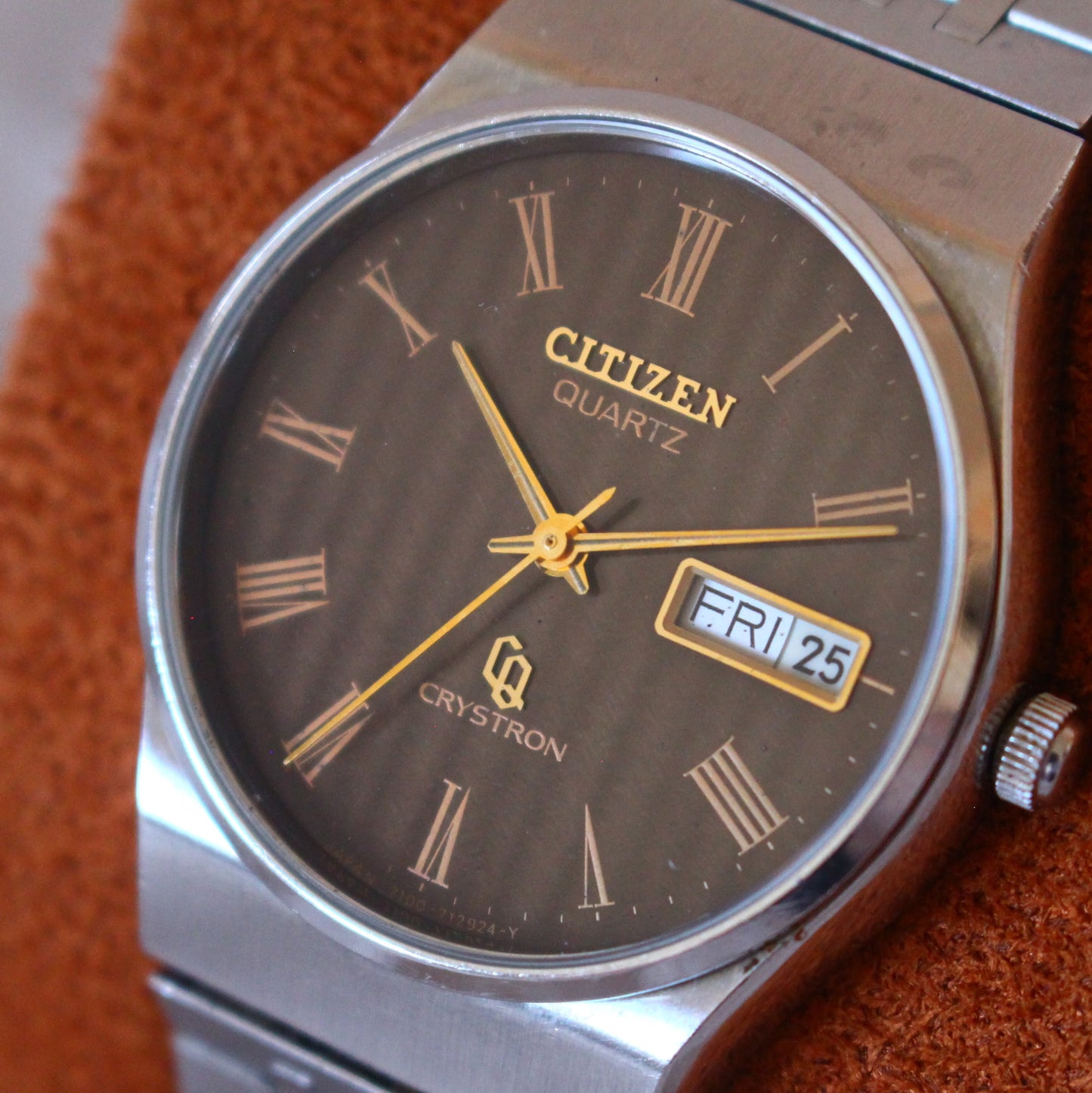 Vintage Citizen Crystron Quartz Brown Roman Dial Striped Dial - 1979 - 4-730909