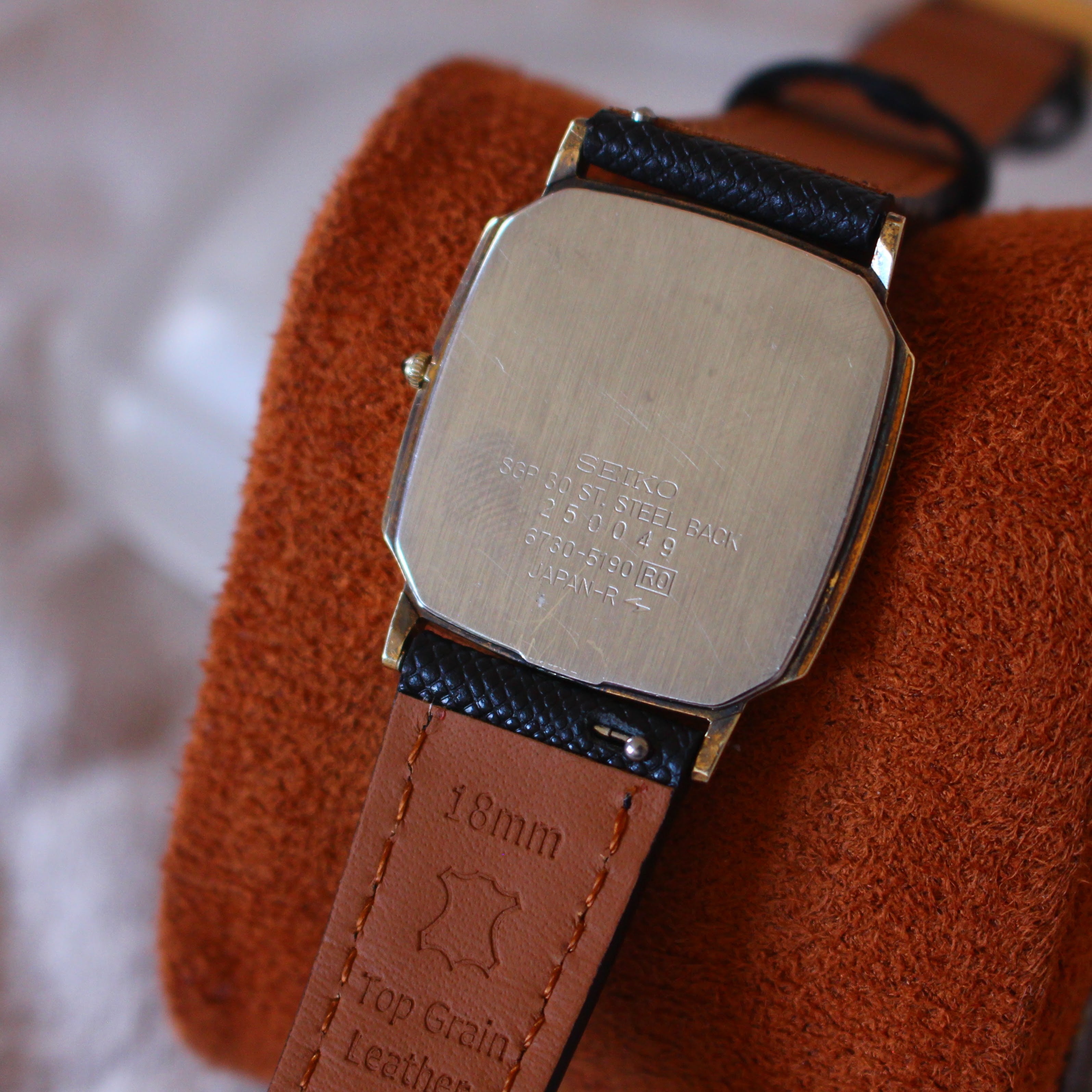 Vintage Seiko Dolce Dress Watch Art Deco Gold Case & Dial - 1982