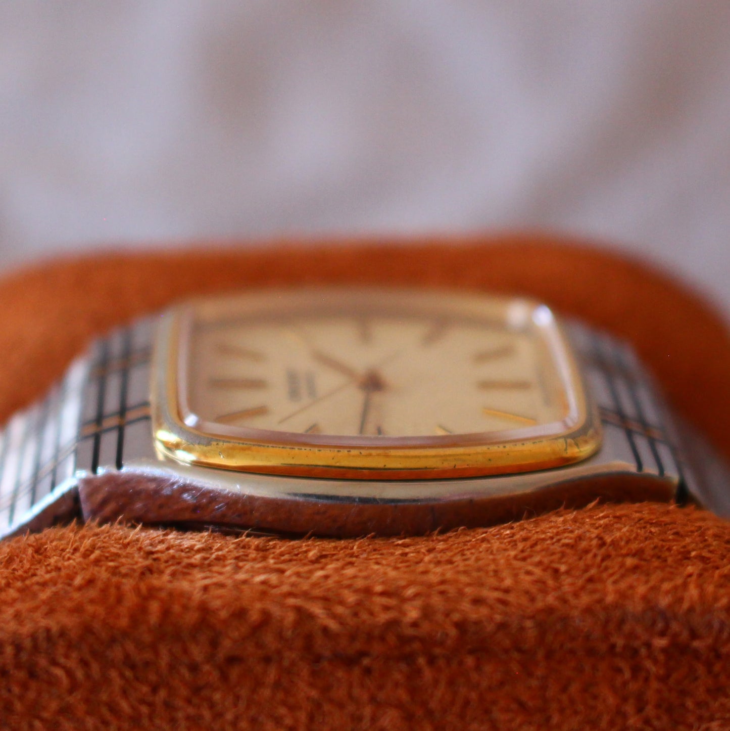 Vintage Orient Quartz Womens Dress Watch Two Tone Hatched Case - 80s