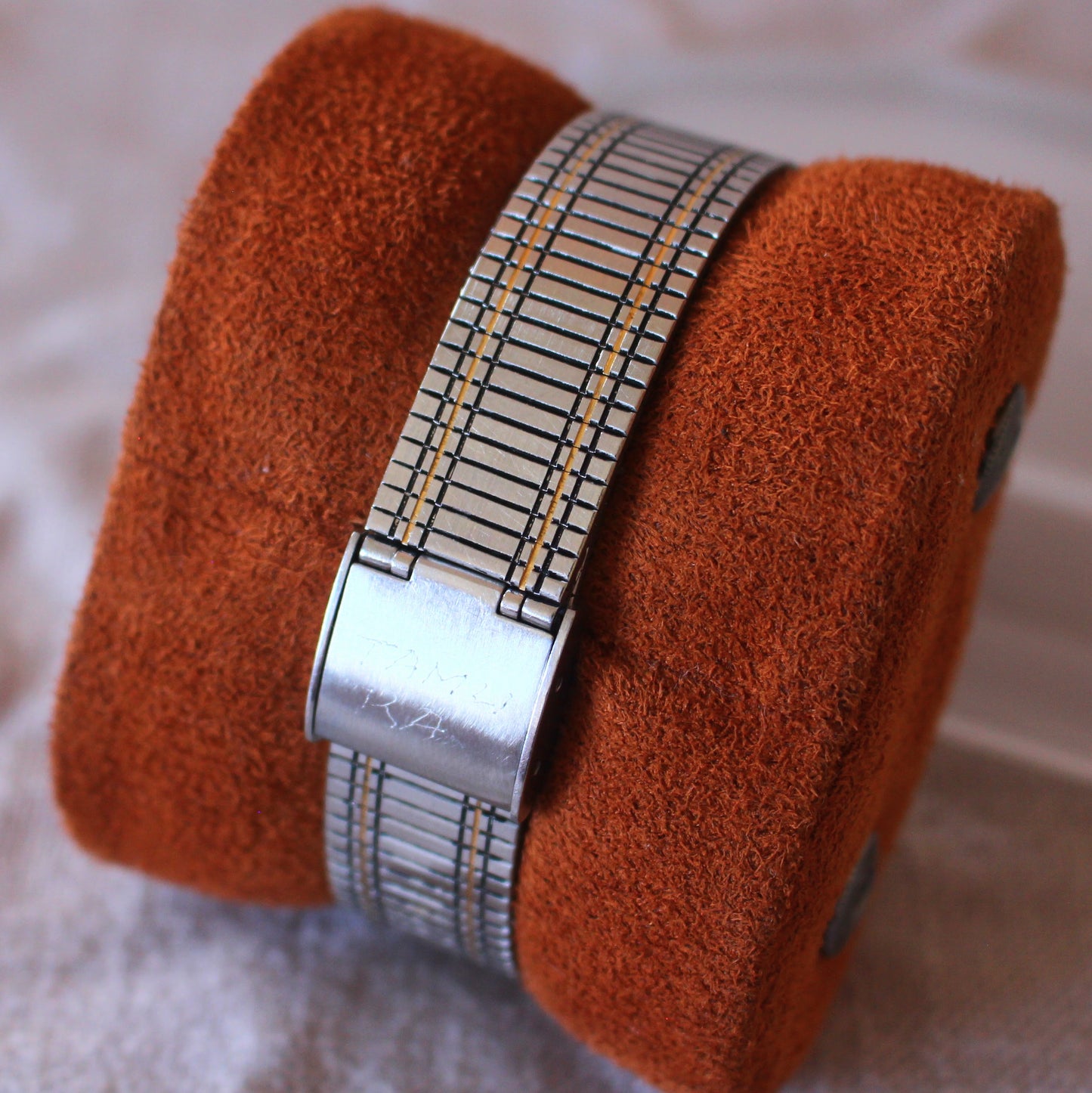 Vintage Orient Quartz Womens Dress Watch Two Tone Hatched Case - 80s