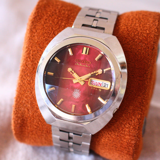 Vintage Seiko Advan Automatic Red Textured Dial Faceted - 1974 - 6106-7710
