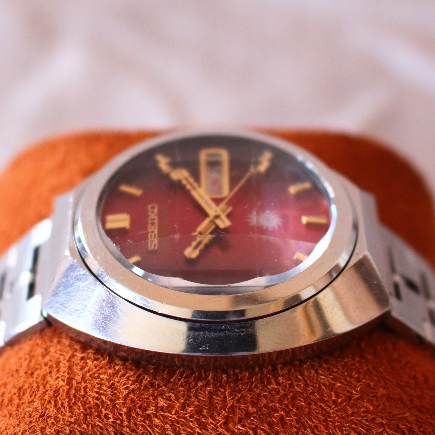 Vintage Seiko Advan Automatic Red Textured Dial Faceted - 1974 - 6106-7710
