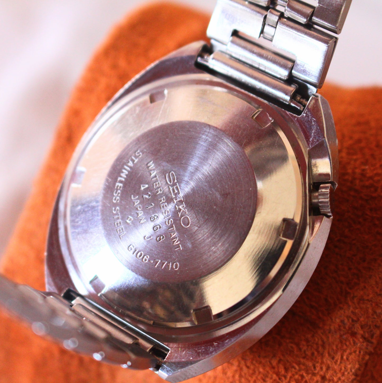 Vintage Seiko Advan Automatic Red Textured Dial Faceted - 1974 - 6106-7710