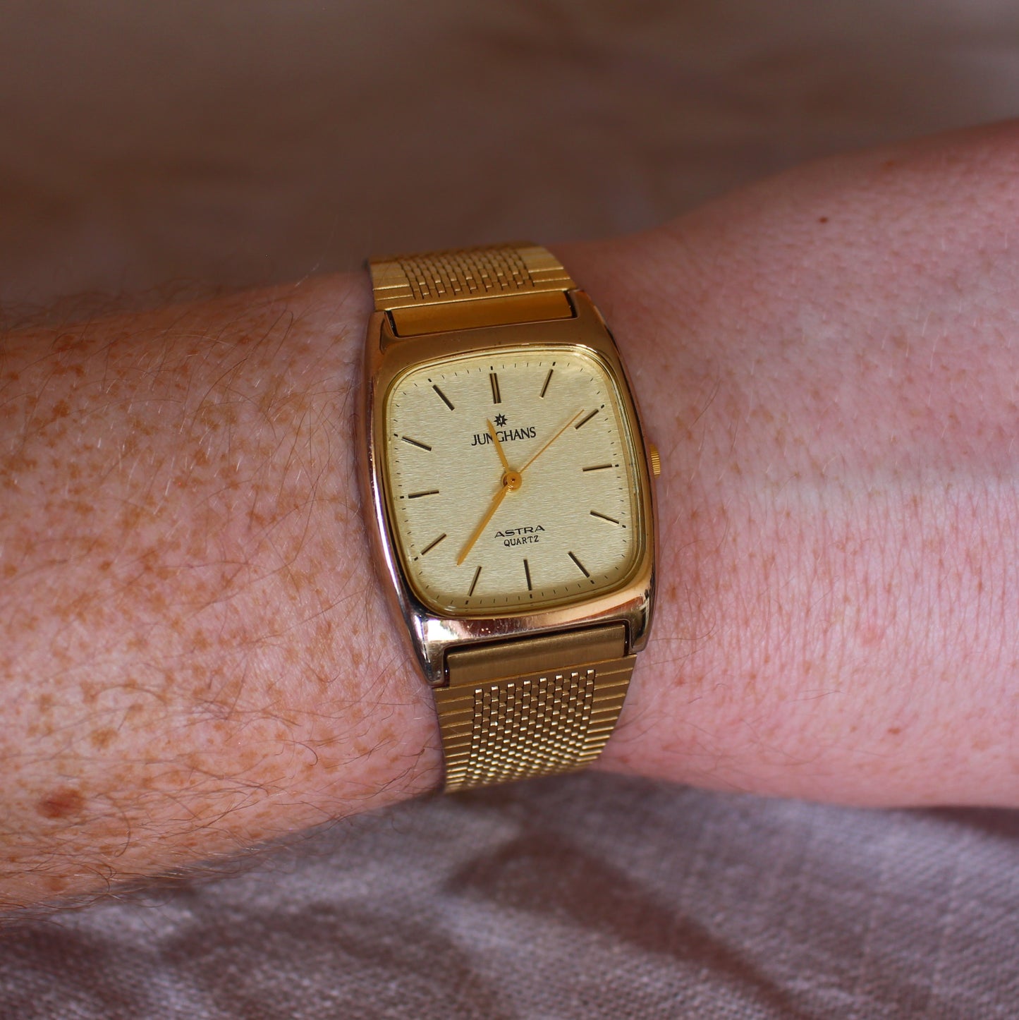 Vintage 80s Junghans Astra German Quartz Dress Watch - 80s - 9GM5W4-40