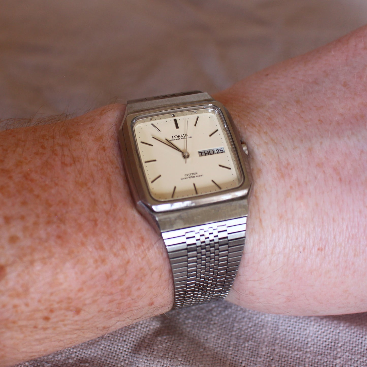Citizen Forma Quartz Watch 90s Silver Tone White Dial Day-Date Great Cond